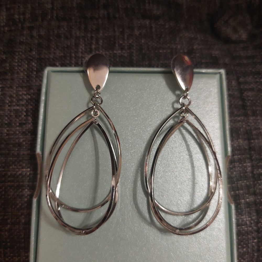 Dangly Drop Style Earrings
